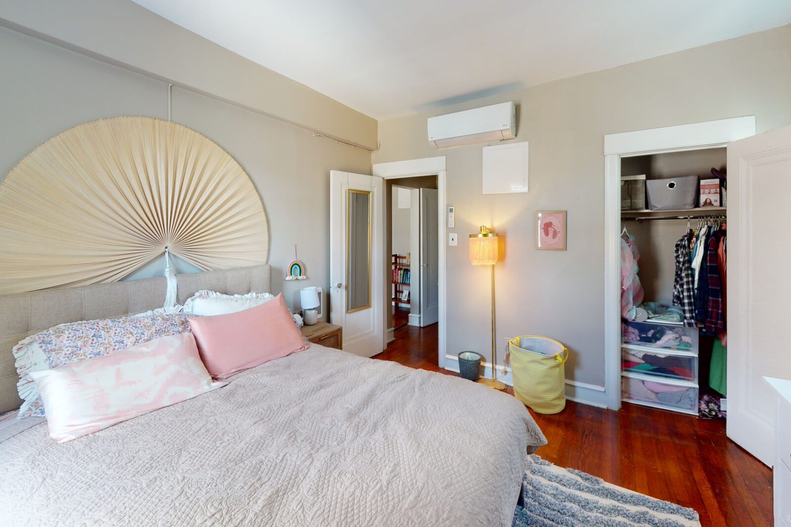 The-Larchmont-500-S-47th-Street-Bedroom