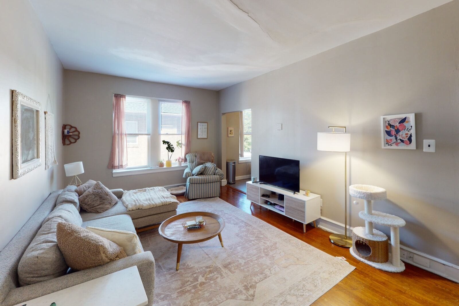 The-Larchmont-500-S-47th-Street-Living-Room-2